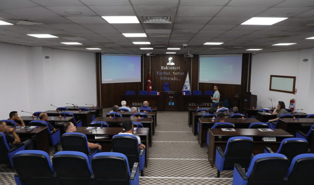 Edremit Belediyesi, personelinin bilgi ve becerilerini artırmak amacıyla düzenlediği hizmet