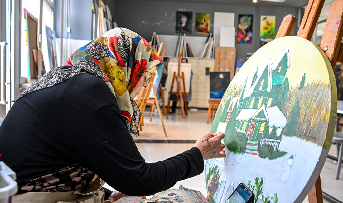 Malatya Büyükşehir Belediyesi Sanat Merkezi'nde (MABESEM) eğitmenler tarafından ücretsiz sanat