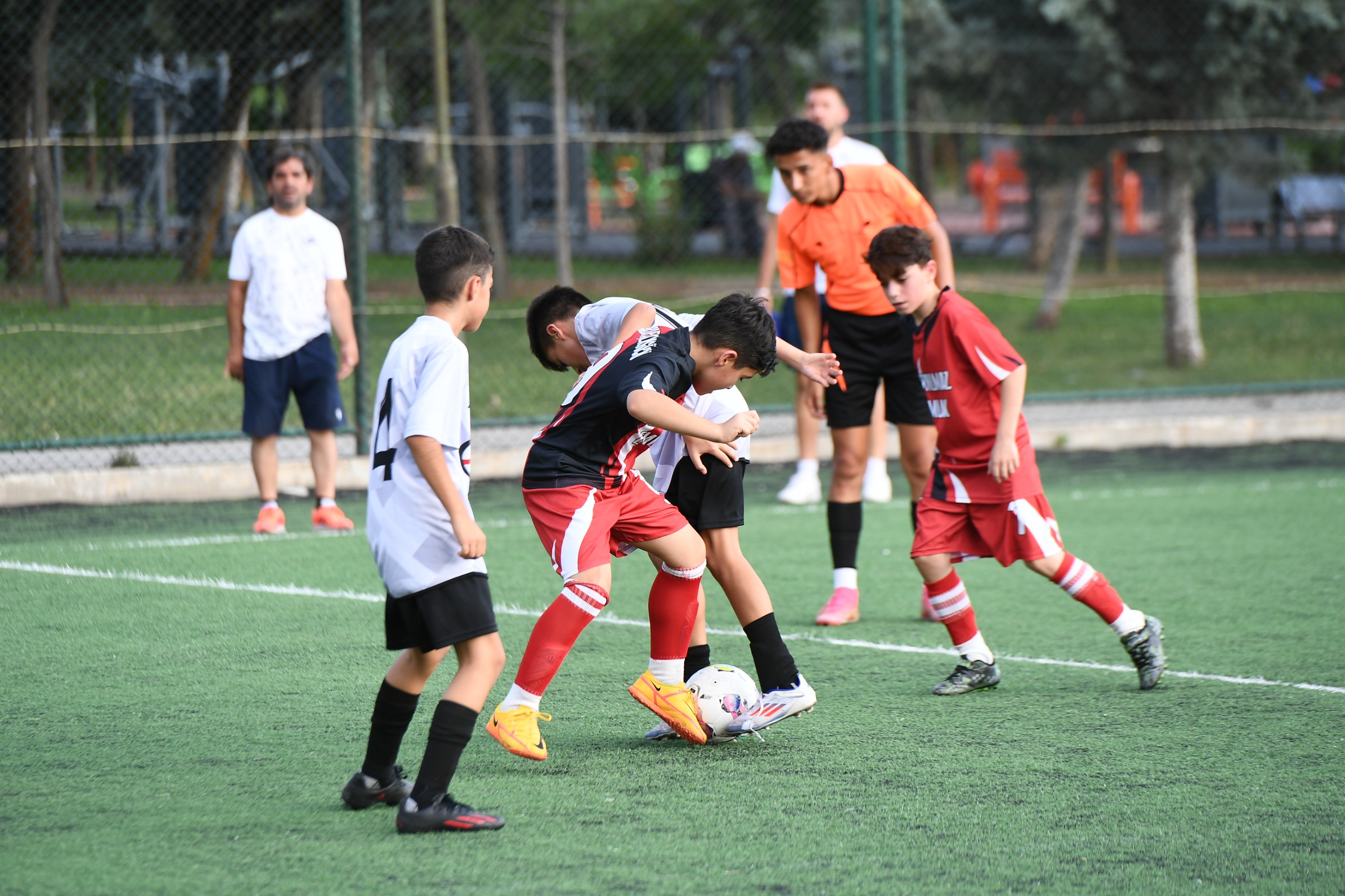 Mamak Amatör Kulüpler Futbol Turnuvası devam ediyor