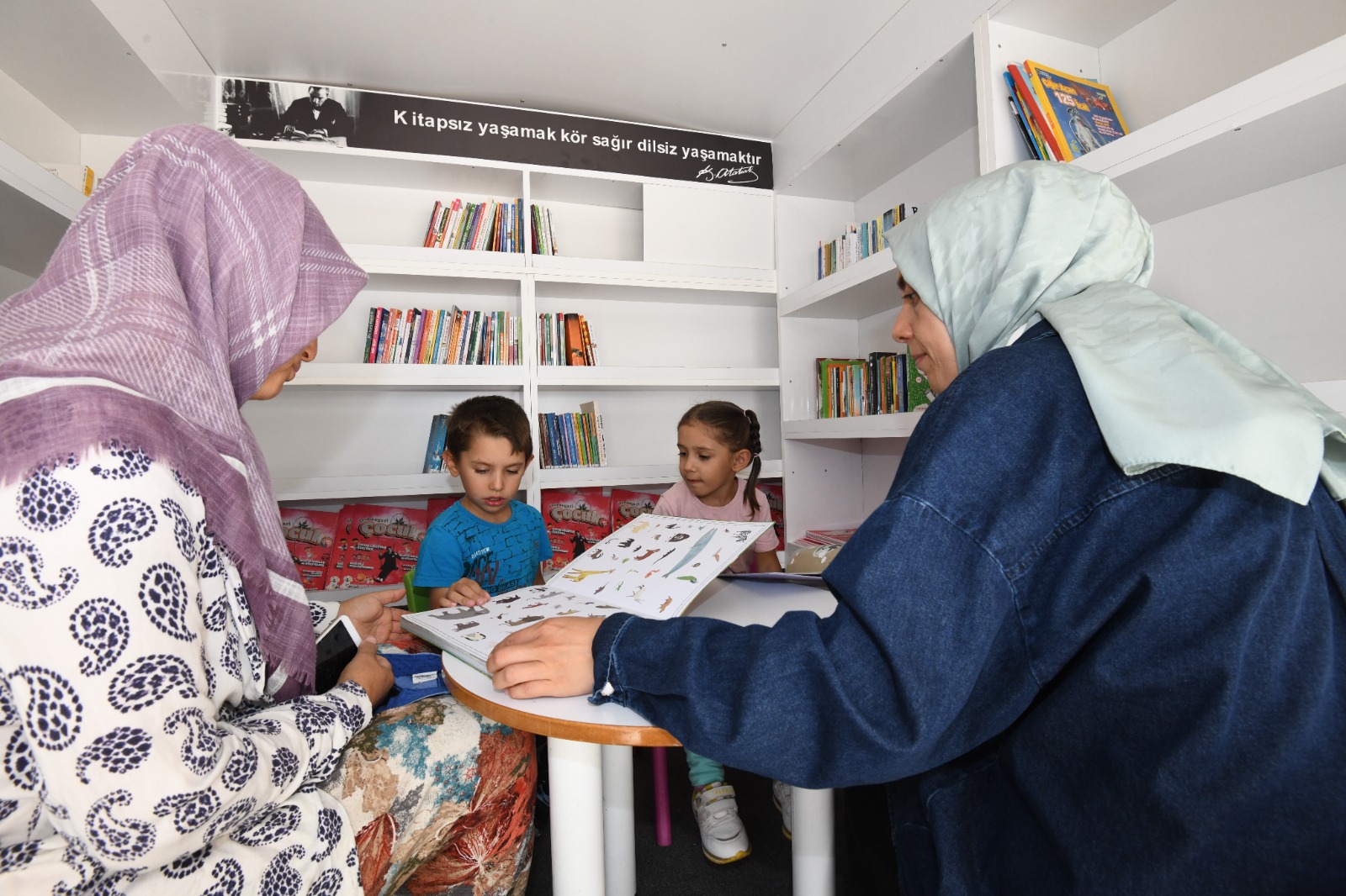 Osmangazi Belediyesi’nden çocuklara özel “Gezici Kütüphane”