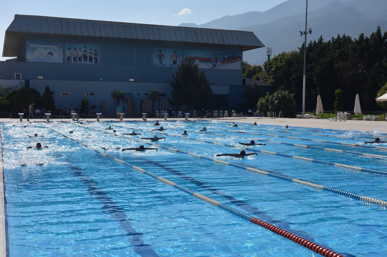 Yıldırım Belediye Başkanı Oktay Yılmaz, yaz spor okullarında yüzme branşında