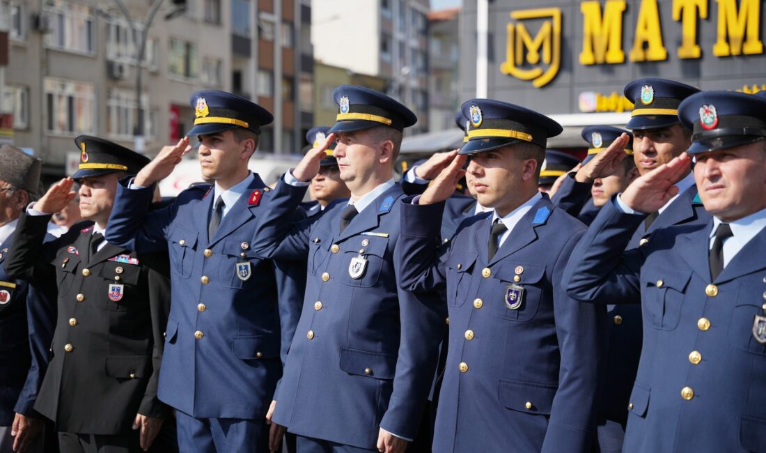 Akhisar’ın düşman işgalinden kurtuluşunun 102. yılı, Milli Egemenlik Meydanı’ndaki Mustafa