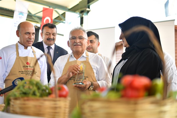 Başkan Büyükkılıç: Gastronomi Günleri’nde 1 ton sucuk döner ile bir ilke imza atıyoruz