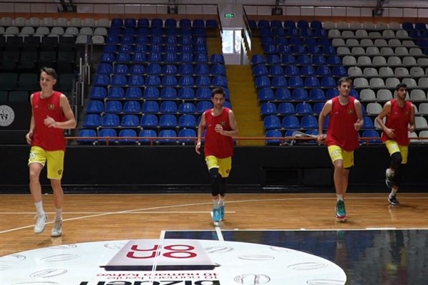 Eren Çapraz, altyapıdan ana kadroya seçilen ilk basketbolcu oldu