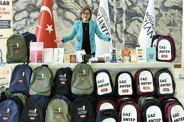 Gaziantep Büyükşehir Belediyesi, yeni öğretim yılında da belirlenen okullarda ve