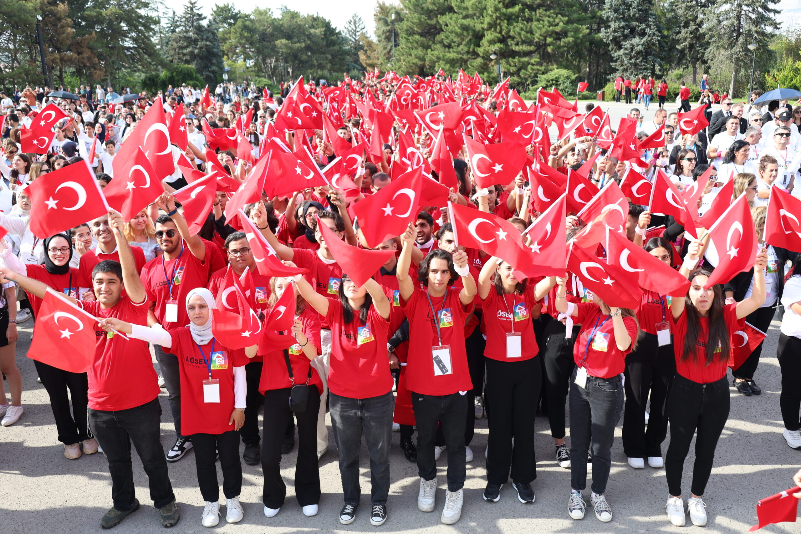 LÖSEV’den Anıtkabir’de büyük buluşma