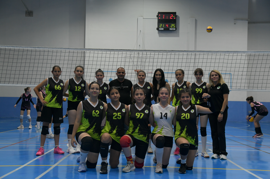 Mamak Belediyesi voleybol takımı Pilten’i 1-3 yendi