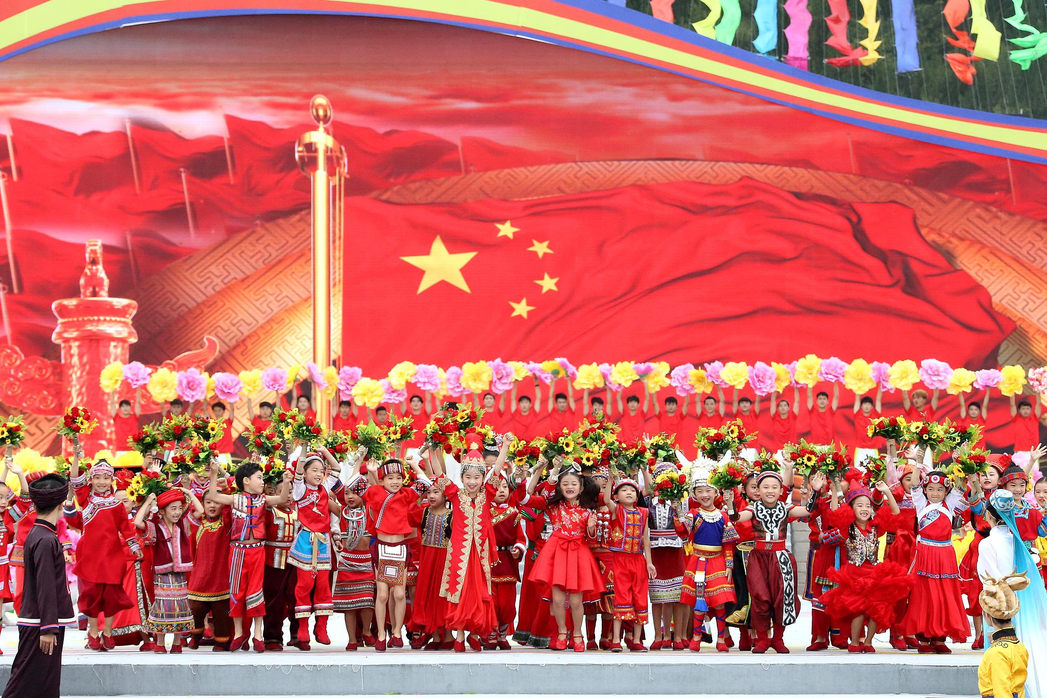 Çin Cumhurbaşkanı Xi Jinping, Çin ulusunun birlik inşasının hızlandırılmasına vurgu