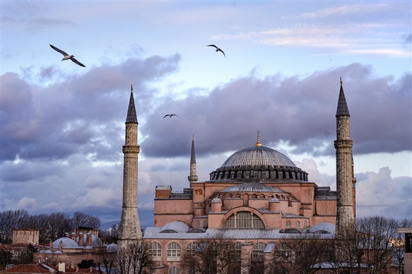 Bakan Ersoy: Ayasofya, tarihi ve manevi derinliğiyle herkese ilham kaynağı oluyor