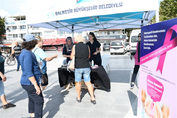 Balıkesir Büyükşehir’den kanserle mücadele standı