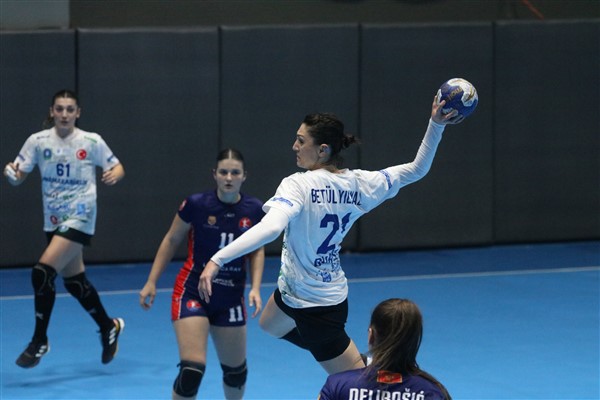 Bursa Büyükşehir Belediyespor, EHF Avrupa Kupası’nda tur atladı