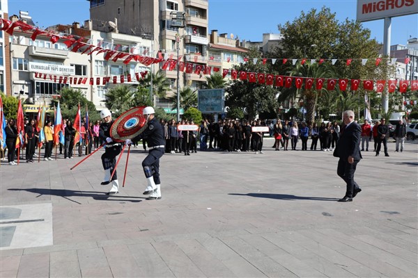 Edremit’te Cumhuriyet’in 101. yılı kutlamaları başladı