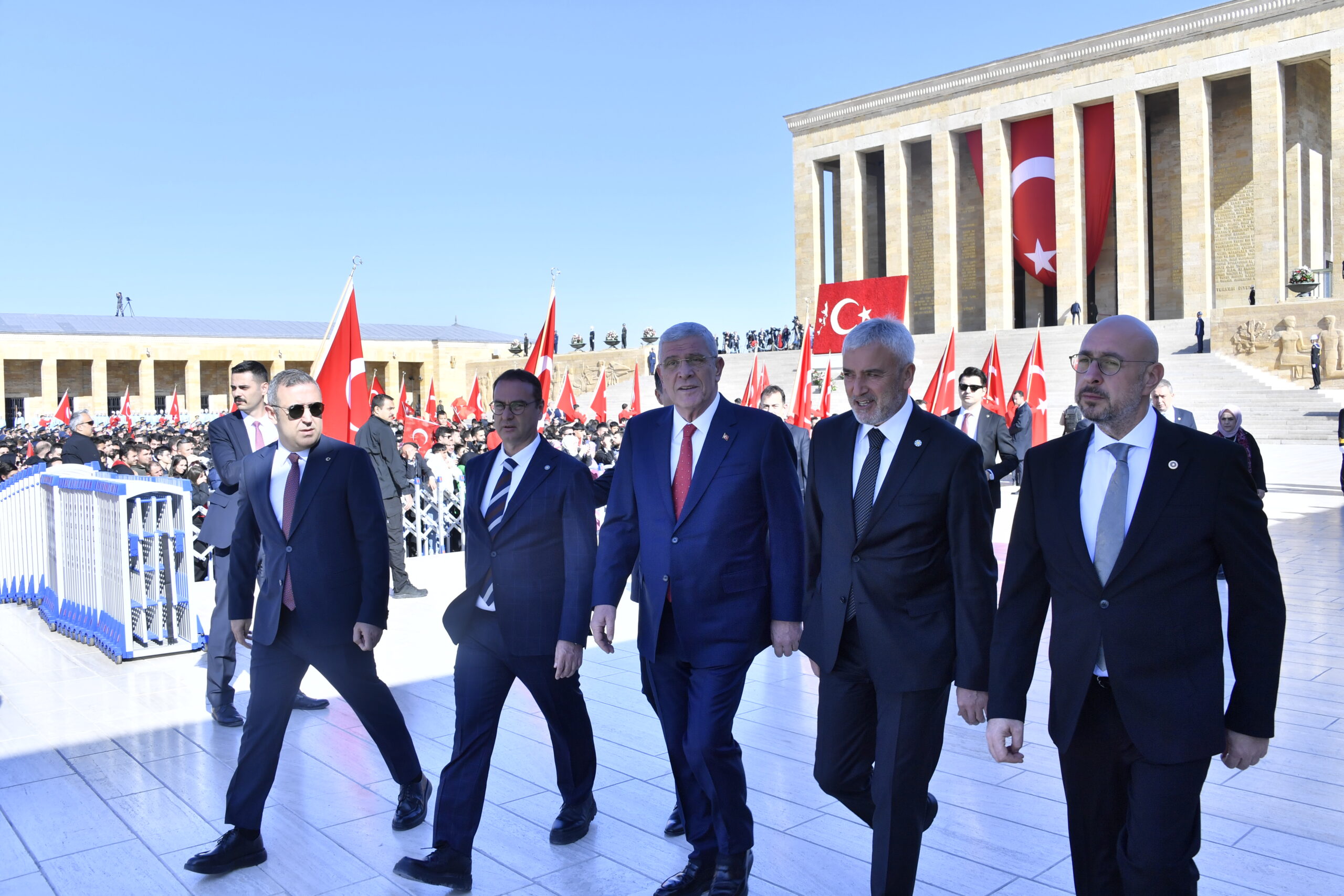 İYİ Parti Genel Başkanı Dervişoğlu, Anıtkabir’deki törene katıldı