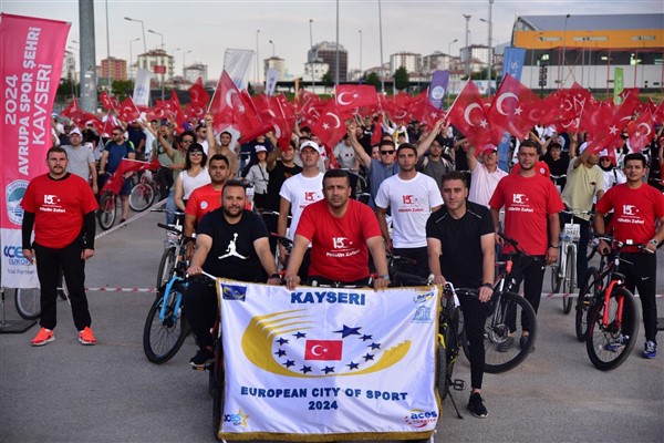 Kayseri,  yılın en iyi Avrupa Spor Şehri seçilerek, ‘Altın Bayrak’ aldı