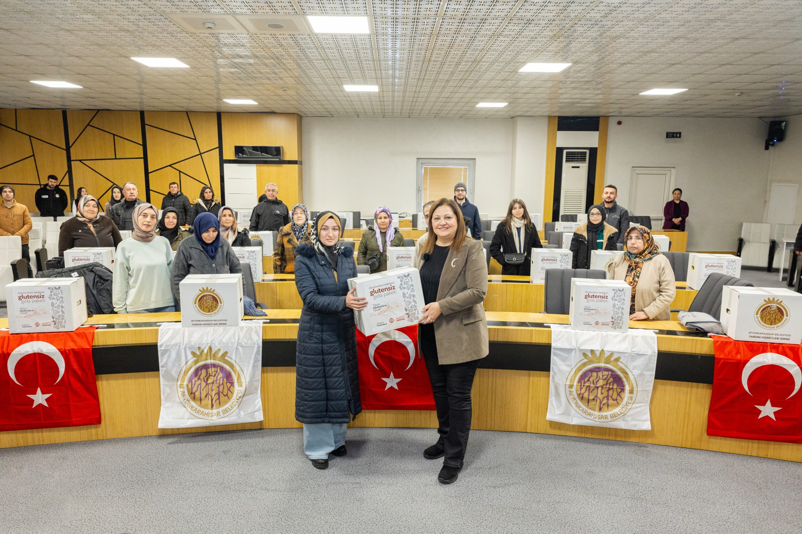 Çölyak hastalarına özel glütensiz koliler dağıtıldı