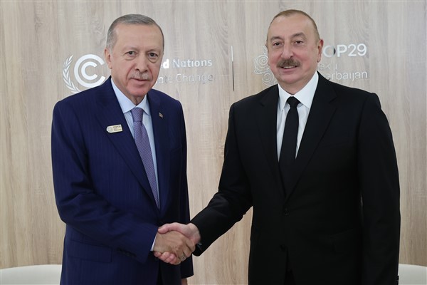 Cumhurbaşkanı Erdoğan, Azerbaycan Cumhurbaşkanı Aliyev ile bir araya geldi