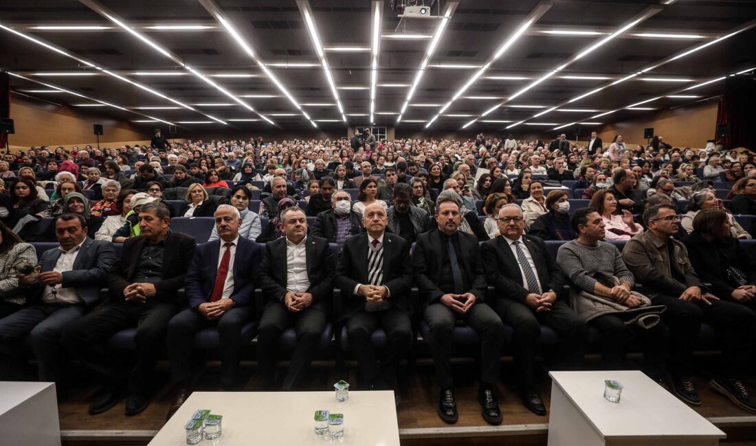 Yenimahalle’de Gazi Mustafa Kemal Atatürk’ü anma etkinlikleri kapsamında Nazım Hikmet