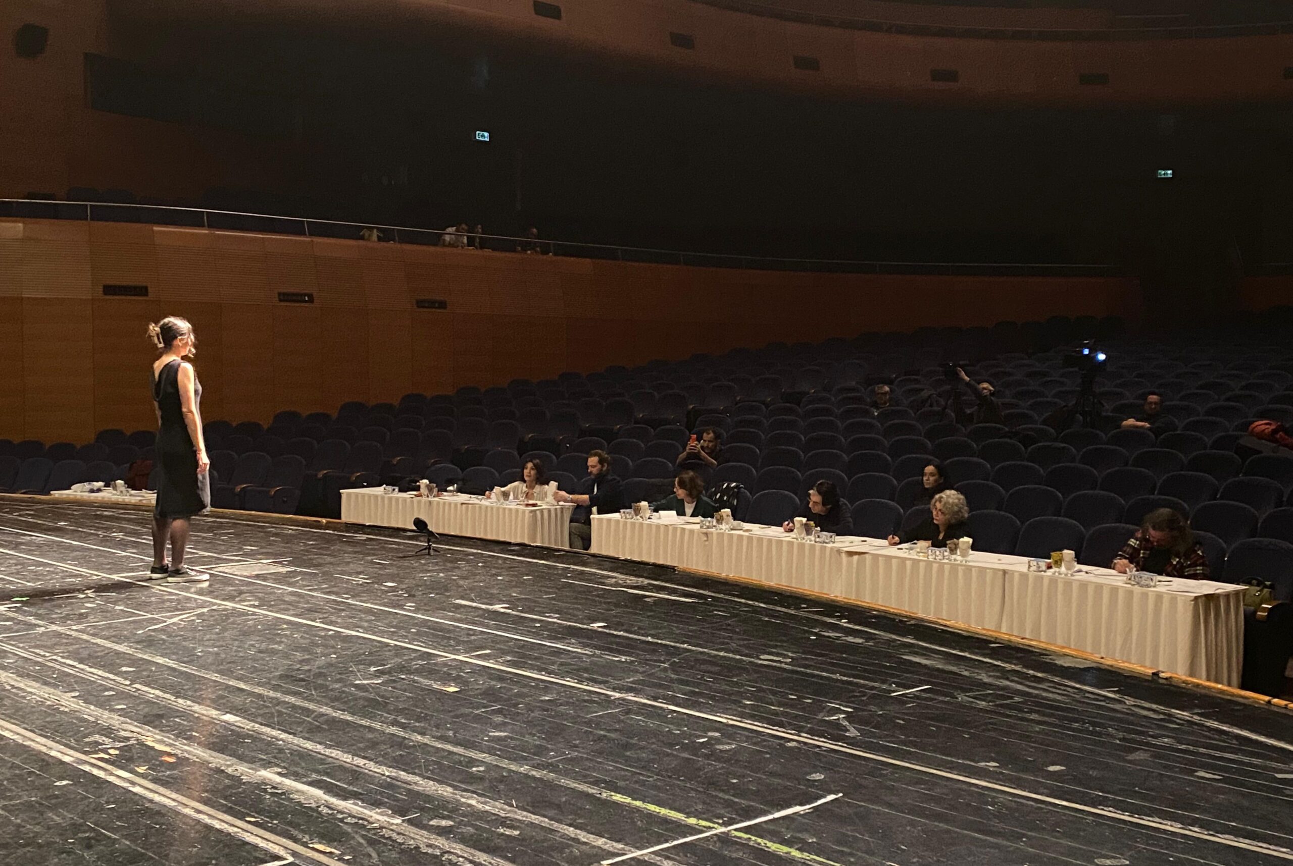 Bursa Büyükşehir Belediyesi Şehir Tiyatrosu, yeni yetenekleri sahnelere kazandırmak ve