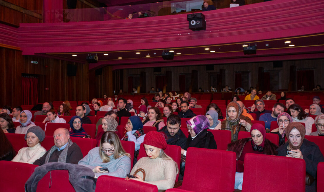 Bursa Büyükşehir Belediyesi, ‘Tayyare Sineması’ ile vatandaşları hikayelerle buluşturuyor.