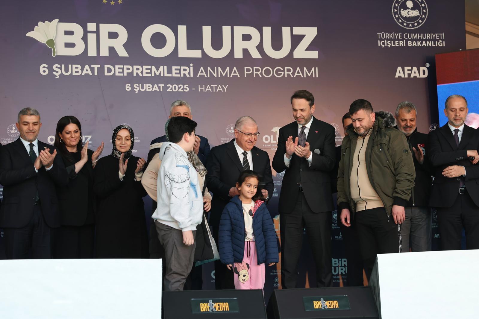 Milli Savunma Bakanı Yaşar Güler, Hatay'da canlı bağlantıyla “Deprem Şehitlerini