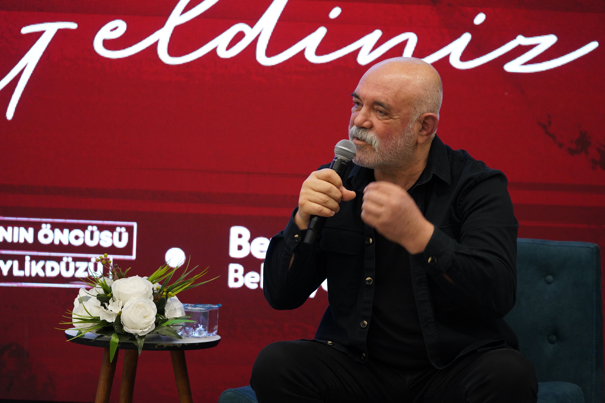 Beylikdüzü Belediyesi tarafından düzenlenen Beylikdüzü Sanat Buluşmaları Satır Arası Sohbetleri’nin