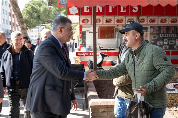 İzmir Büyükşehir Belediye Başkanı