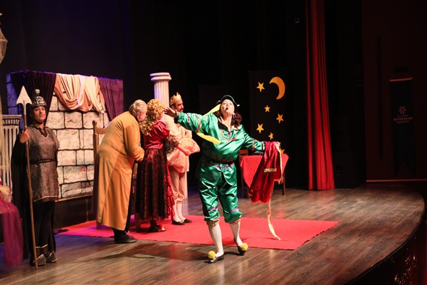 Aydın Büyükşehir Belediye Başkanı Özlem Çerçioğlu, her yaş grubundan Aydınlıları