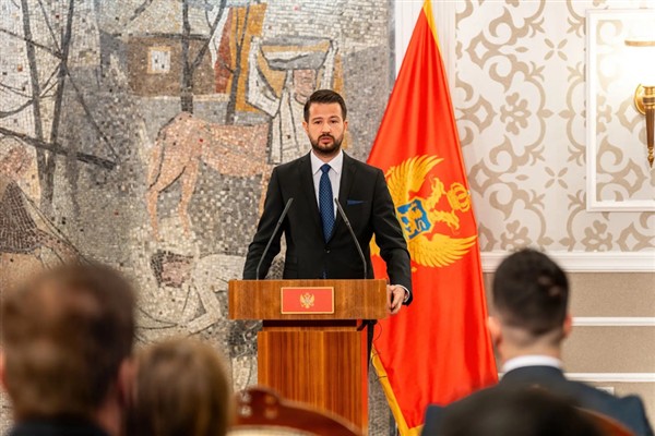 Podgoritsa, 25 Nisan (Hibya) - Karadağ Cumhurbaşkanı Jakov Milatoviç,Kuzey Atlantik