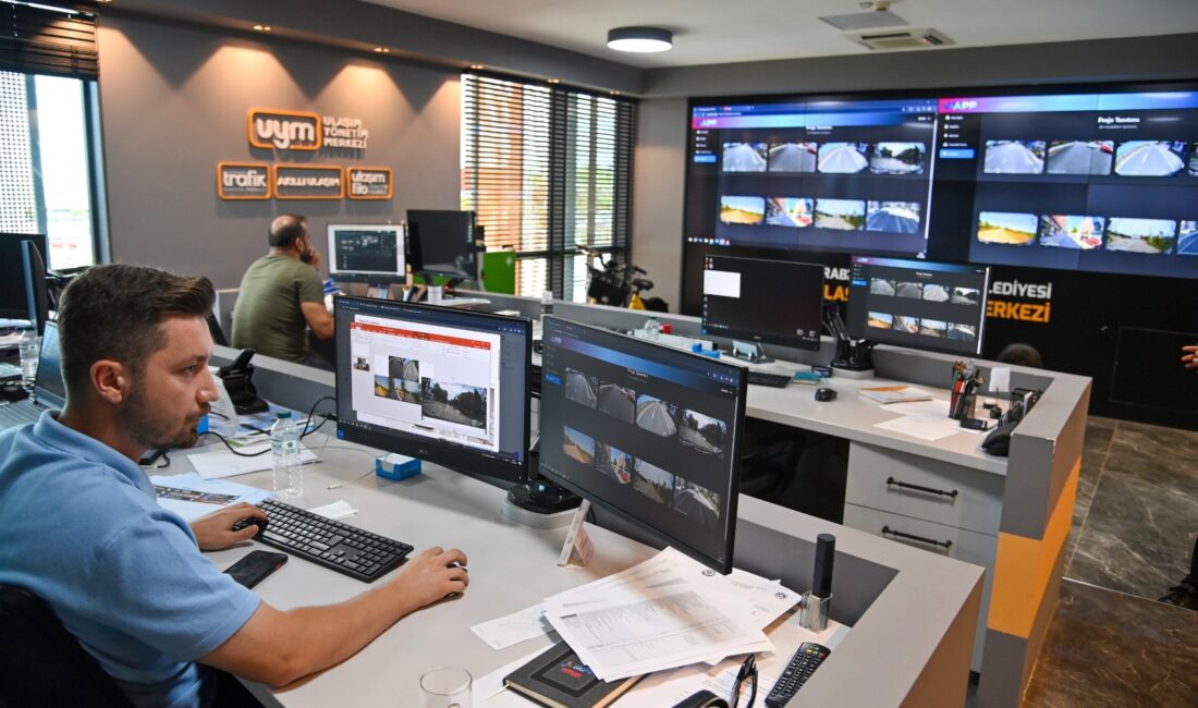 Trabzon Büyükşehir Belediyesi, yollardaki bozuklukları hızlı bir şekilde gidermek amacıyla