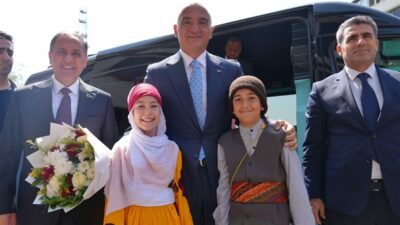 Bakan Ersoy: Bu bereketli toprakların potansiyelini hep birlikte ortaya çıkaracağız