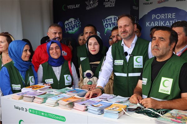 Yeşilay, TEKNOFEST’te gençlerle buluştu, projeleriyle yarıştı. Festival boyunca çok sayıda