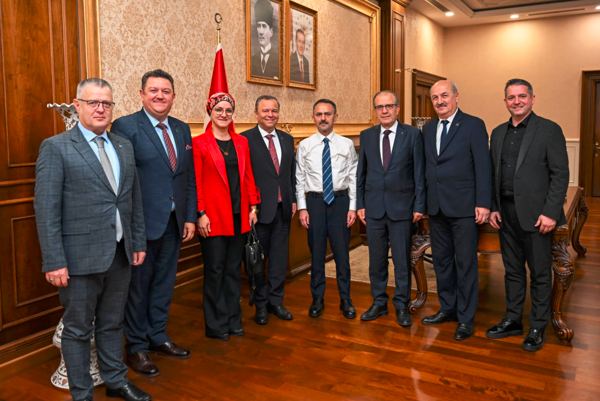 Kocaeli Serbest Muhasebeci Mali Müşavirler Odası Başkanı Özcan Çakır ile