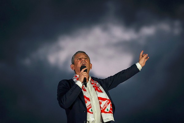 CHP Genel Başkanı Özgür Özel, parti hesabından paylaştığı açıklamasında Akın