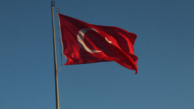 Siyasiler, Hırvatistan’da düşen yangın söndürme uçağının düşmesi sonucu şehit olan