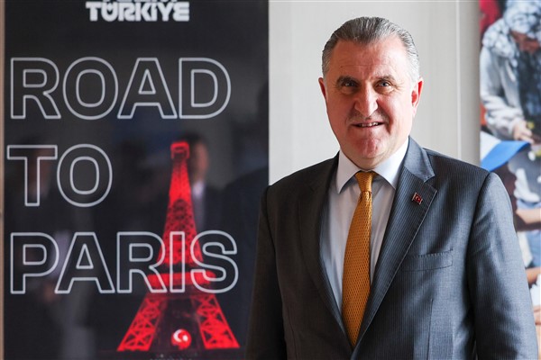 Gençlik ve Spor Bakanı Osman Aşkın Bak, 72. AXA Sigorta