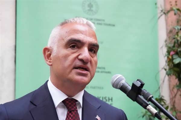 Kültür ve Turizm Bakanı Mehmet Nuri Ersoy, Cumhurbaşkanlığı Millet Kütüphanesi’nde