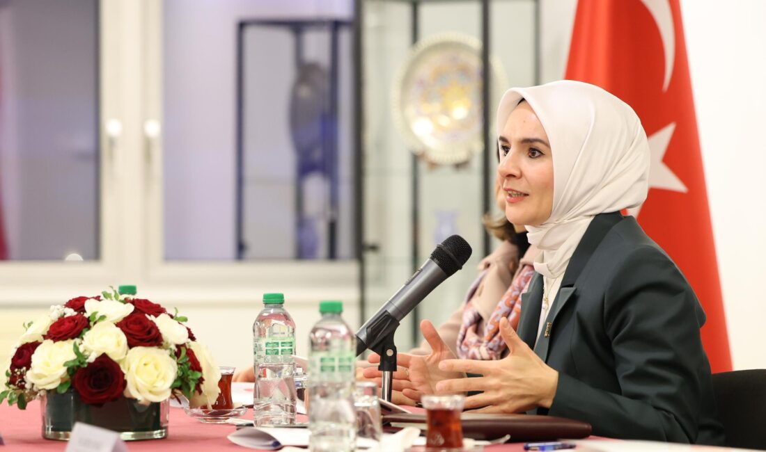 Aile ve Sosyal Hizmetler Bakanı Mahinur Özdemir Göktaş, İHH İnsani