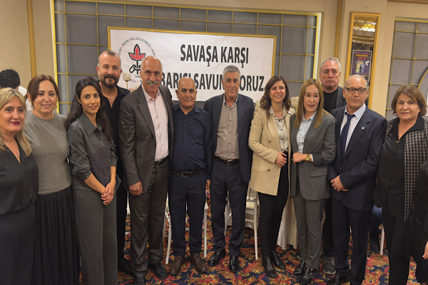 İnsan Hakları Derneği (İHD)Adana Şubesi’nin dayanışma etkinliğine katılan Diyarbakır Büyükşehir