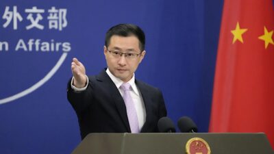 Çin Başbakanı Li Qiang’ın dünyanın önde gelen uluslararası ekonomik örgütlerinin