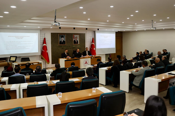 Giresun Valisi Mehmet Fatih Serdengeçti başkanlığında düzenlenen Bağımlılıkla Mücadele İl