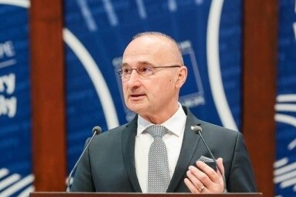 Brüksel, 15 Aralık (Hibya)-Hırvatistan Dışişleri Bakanı Gordan Grlic Radman, Brüksel’de