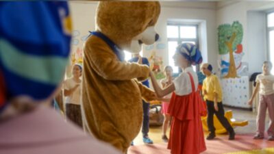 Kanser tedavisi gören çocuklar ve ailelerinin çeyrek asırdır yanında olan