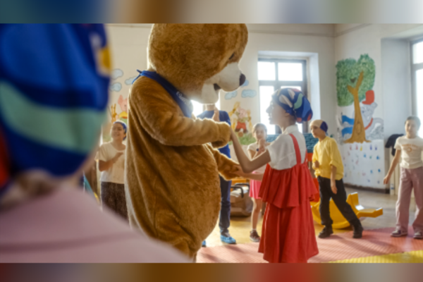 Kanser tedavisi gören çocuklar ve ailelerinin çeyrek asırdır yanında olan