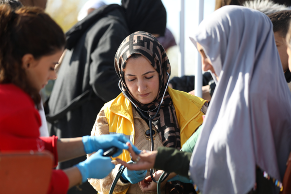 Kayapınar Belediyesi Sağlık İşleri Müdürlüğü tarafından Uyandık Kırsal Mahallesi’nde ücretsiz