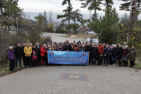 Kütahya Belediyesi tarafından düzenlenen doğa yürüyüşü, Kütahya Belediye Başkanı Eyüp