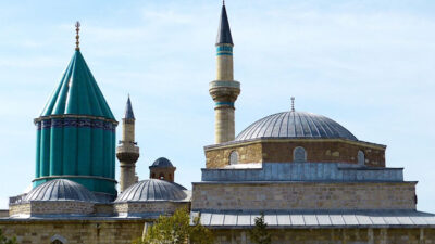 İstanbul, 17 Aralık (Hibya) – Siyasiler, Hazreti Mevlana Celaleddîn-i Rumi’nin