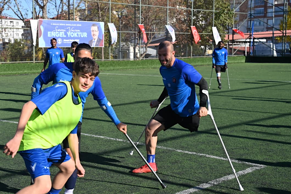 Trabzon Büyükşehir Belediye Başkanı Ahmet Metin Genç, 3 Aralık Dünya