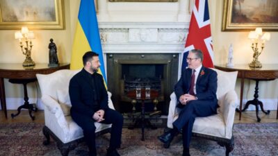 Londra, 7 Aralık (Hibya) - Ukrayna Devlet Başkanı Volodimir Zelenski,