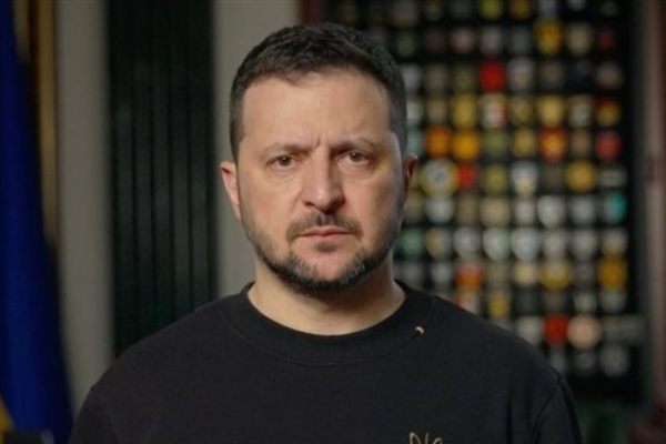 Kiev, 25 Aralık (Hibya)- Ukrayna Devlet Başkanı Volodimir Zelenski, Amerika