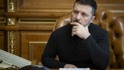  Kiev, 24 Aralık (Hibya)-  Ukrayna Devlet Başkanı Volodimir Zelenski,